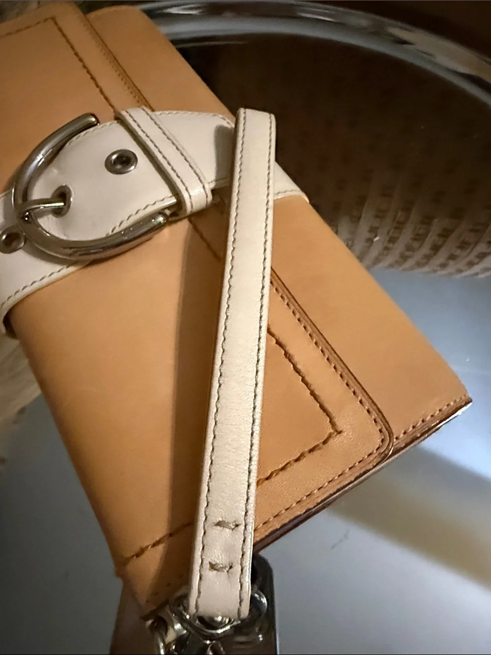 Coach Hampton Soho Leather Buckle Clutch Wristlet Wallet EUC